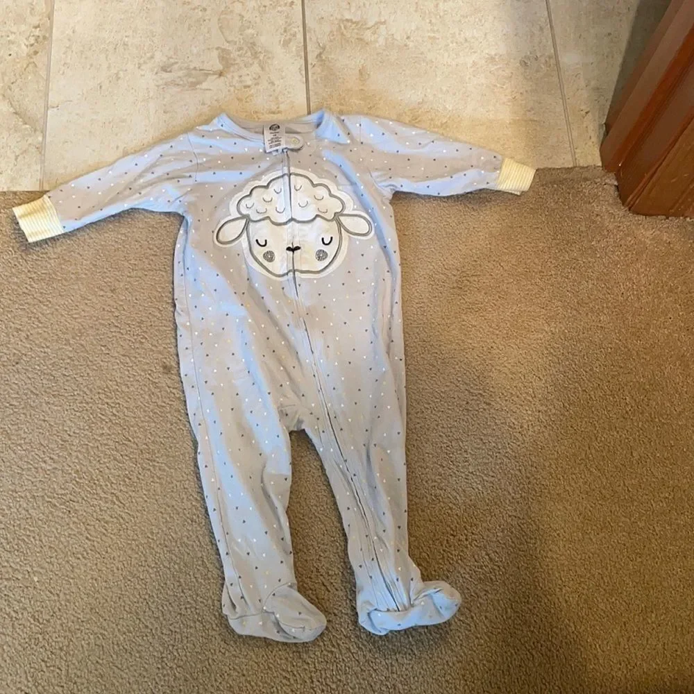 𝅺3/$15 Gerber babies pj onesie